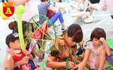 Gần 2.000 bệnh nhân nhi vui đón 'Trung thu hồng'